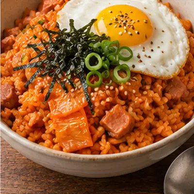 Жареный рис с кимчи (кимчи-покымпап)